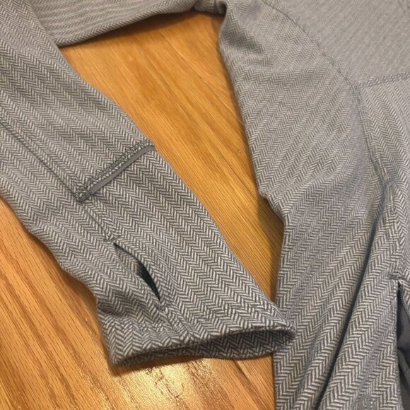 Lululemon Kanto Catch Me Womens 8 Long Sleeve Heathered Gray Athletic Shirt - Picture 7 of 9